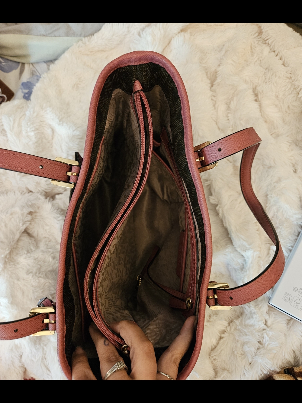 Michael Kors☆Pink Trim Logo Tote Bag W/ Heart MK Charm - Picture 6 of 15